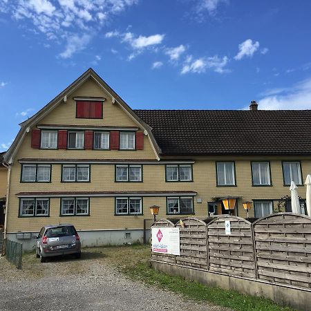 Wohlfuehloase Fuer Mensch Und Hund Bed & Breakfast Uzwil Bagian luar foto